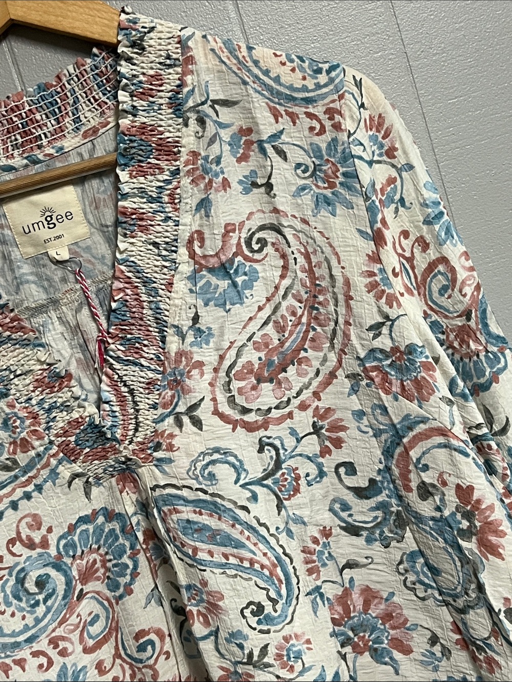 Umgee Blue & Dusty Rose Floral Smocked Ruffle Top Large New with Tags! - Picture 9 of 15
